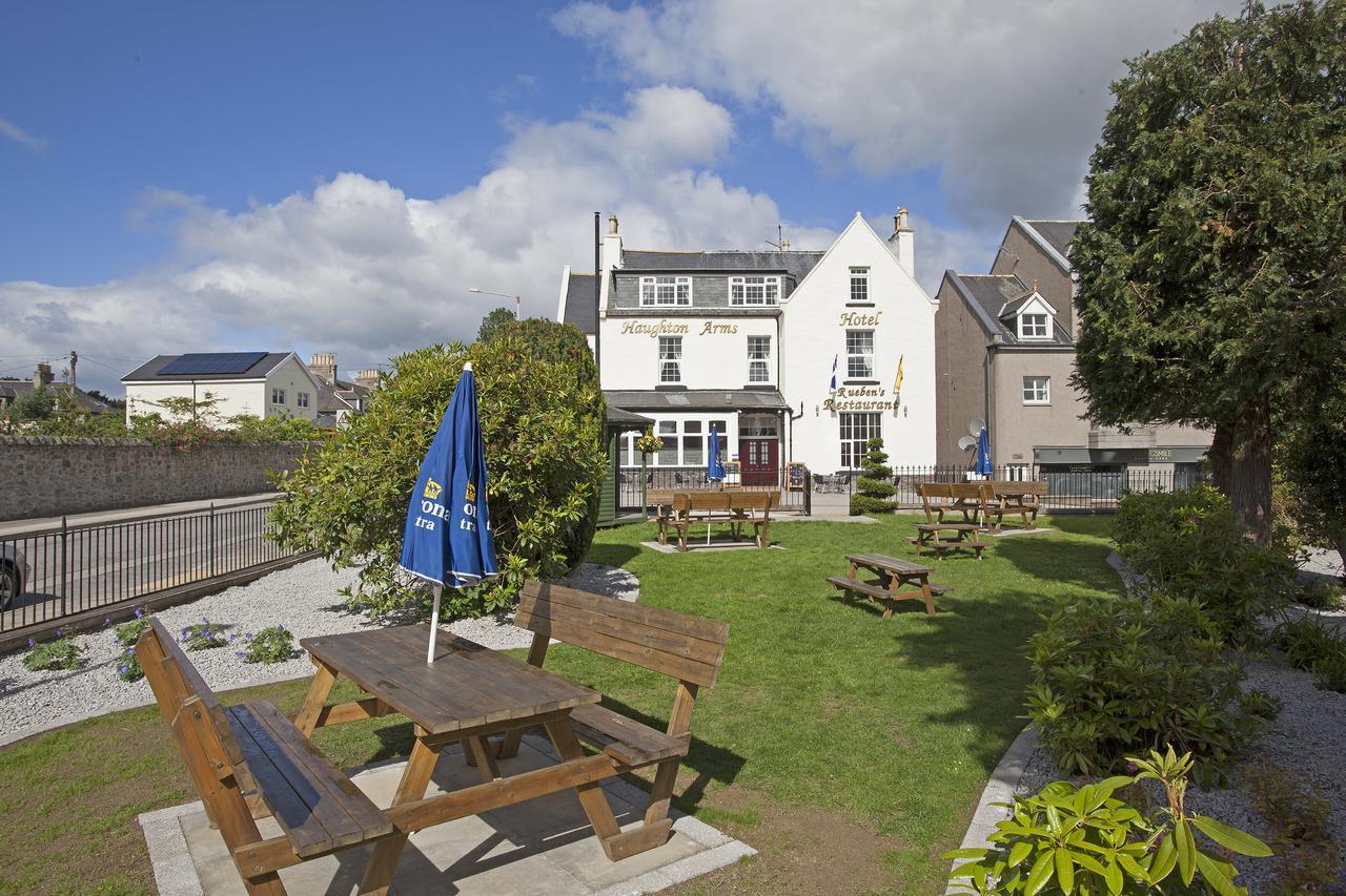 Haughton Arms Hotel Alford  Buitenkant foto