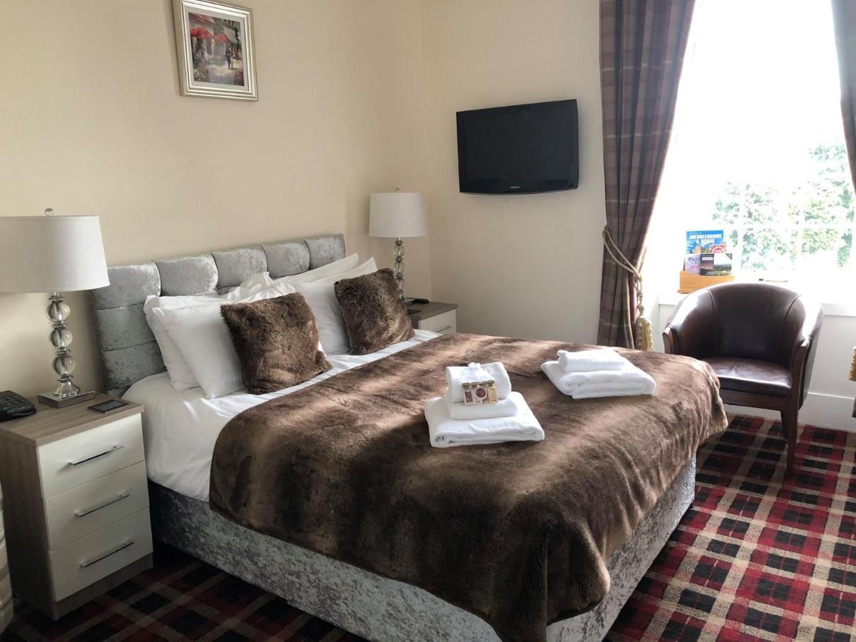 Haughton Arms Hotel Alford  Buitenkant foto