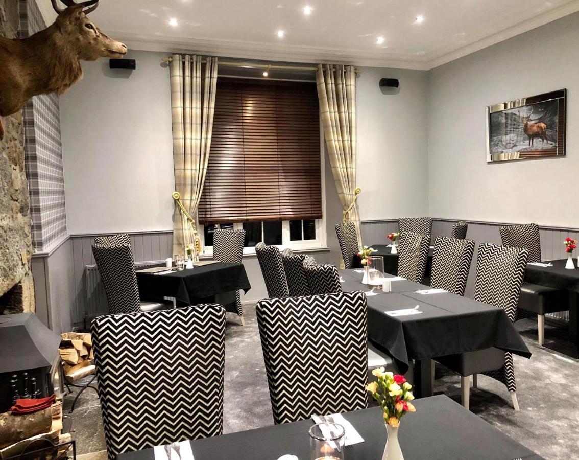 Haughton Arms Hotel Alford  Buitenkant foto